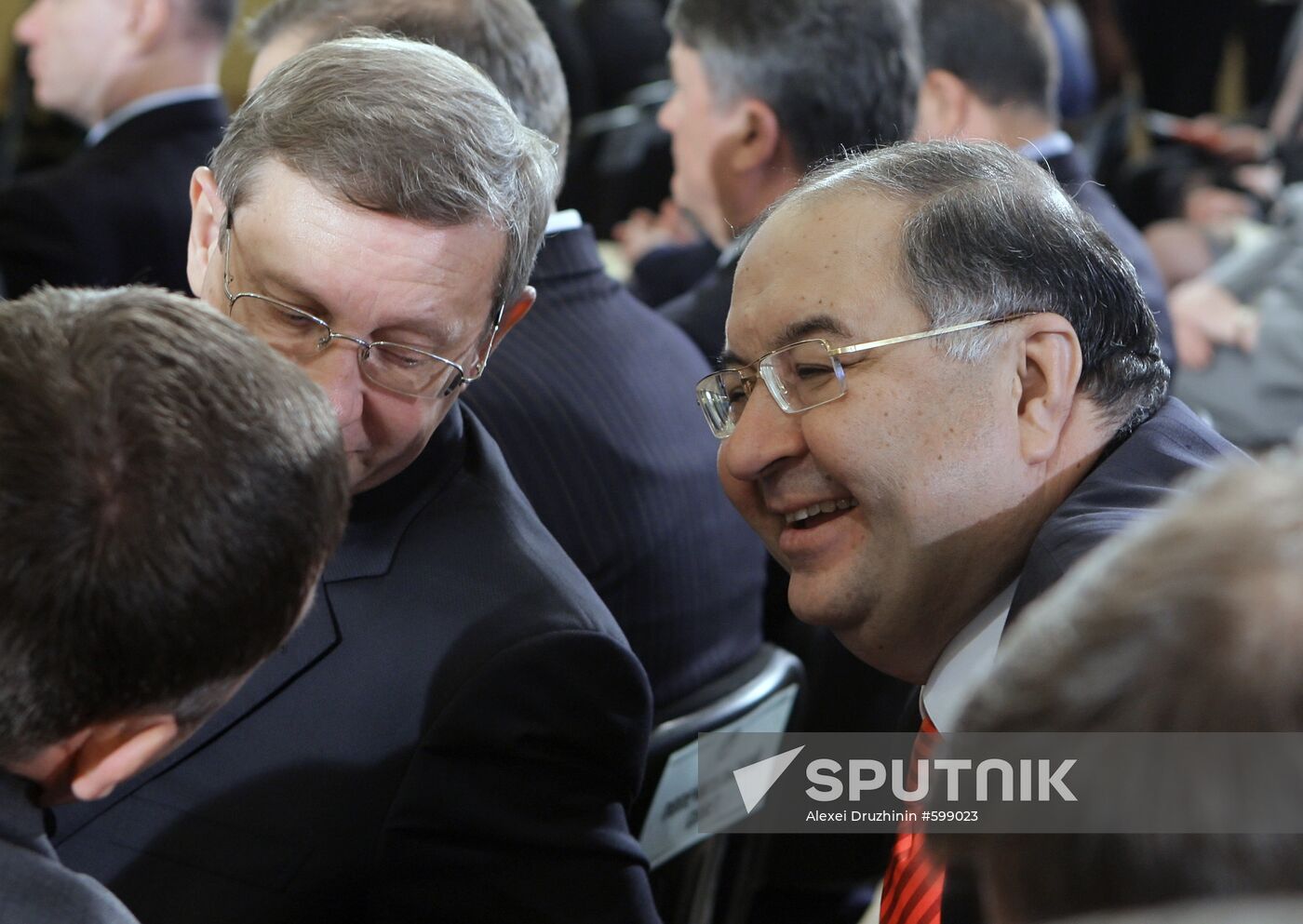 Vladimir Yevtushenkov, Alisher Usmanov