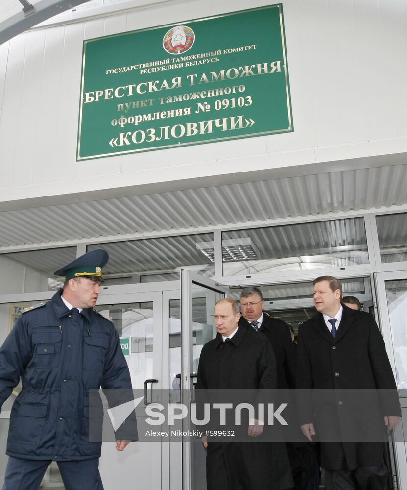 Vladimir Putin visits Belarus