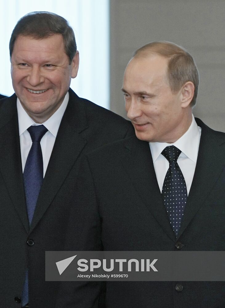 Vladimir Putin visits Republic of Belarus