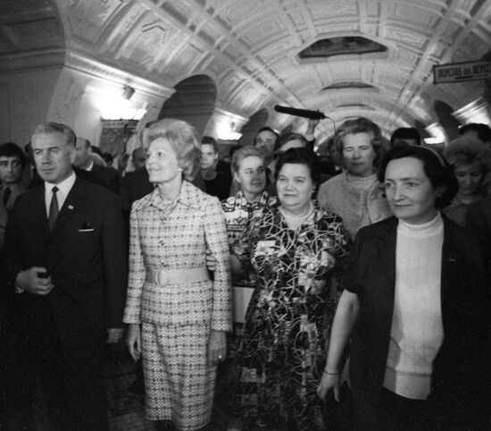 Richard Nixon's wife in Moscow