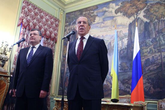 Russian and Ukrainian Foreign Affairs Ministers meet in Moscow