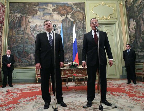 Russian and Ukrainian Foreign Affairs Ministers meet in Moscow