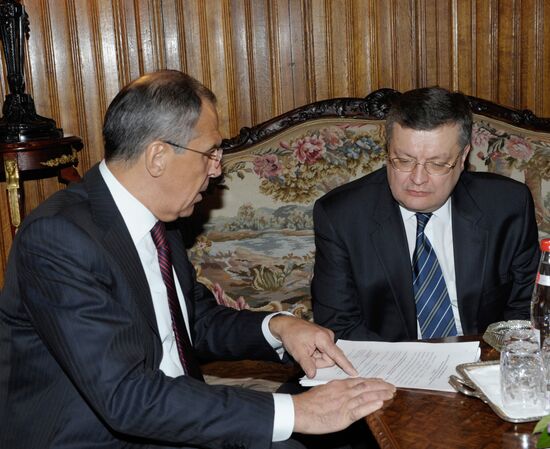 Russian and Ukrainian Foreign Affairs Ministers meet in Moscow