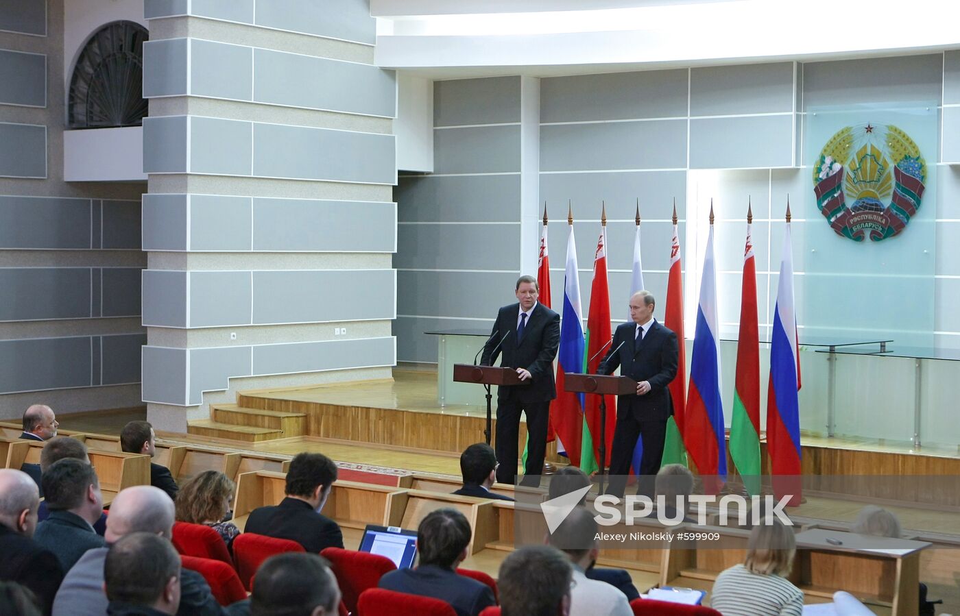 Vladimir Putin visits Republic of Belarus