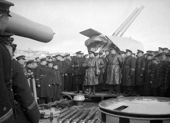 OKTYABRSKY WWII