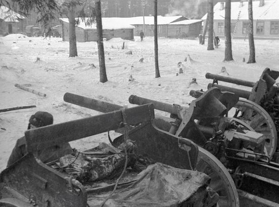 WEAPONRY WWII