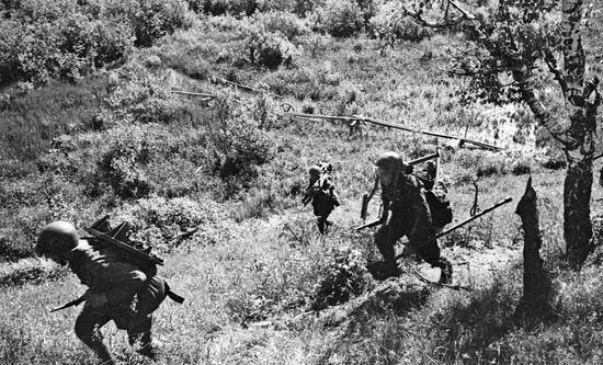 MORTAR GUNNERS LAKE ILMEN WWII