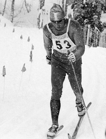 SKIER OLYMPIC GAMES SAPPORO