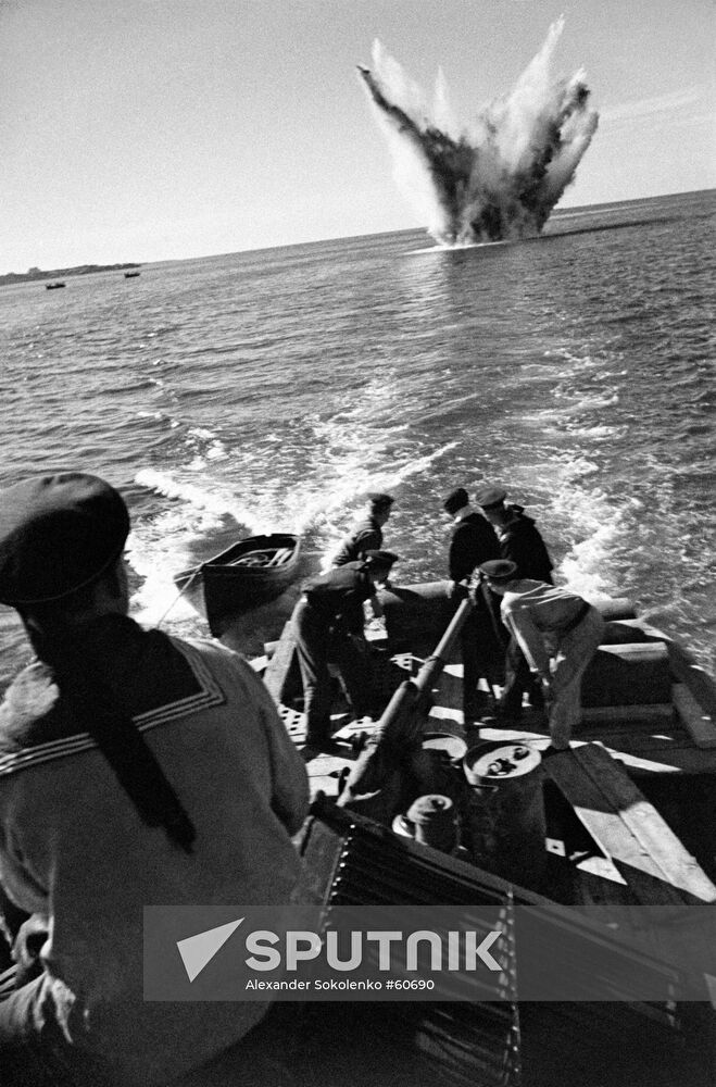 MINES WATERWAY REMOVAL GREAT PATRIOTIC WAR