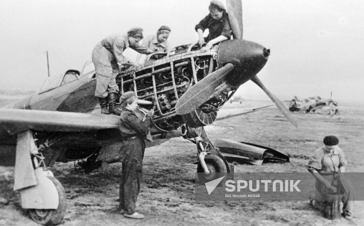 AIRCRAFT WOMEN GREAT PATRIOTIC WAR