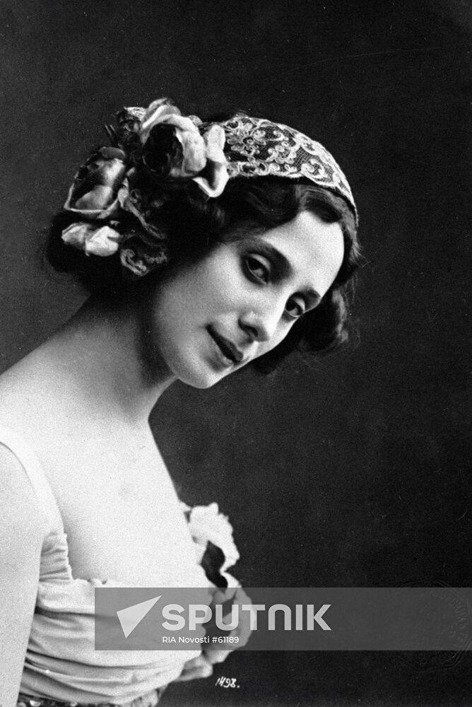 ANNA PAVLOVA