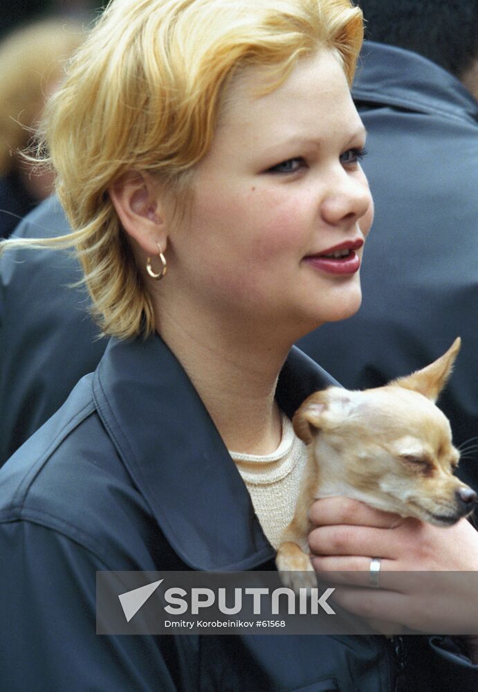 WOMAN DOG