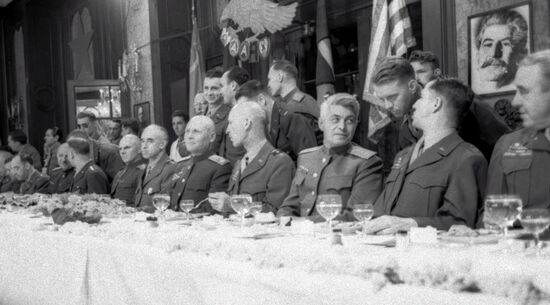 US USSR COMMAND PARTY KONEV BRADLEY