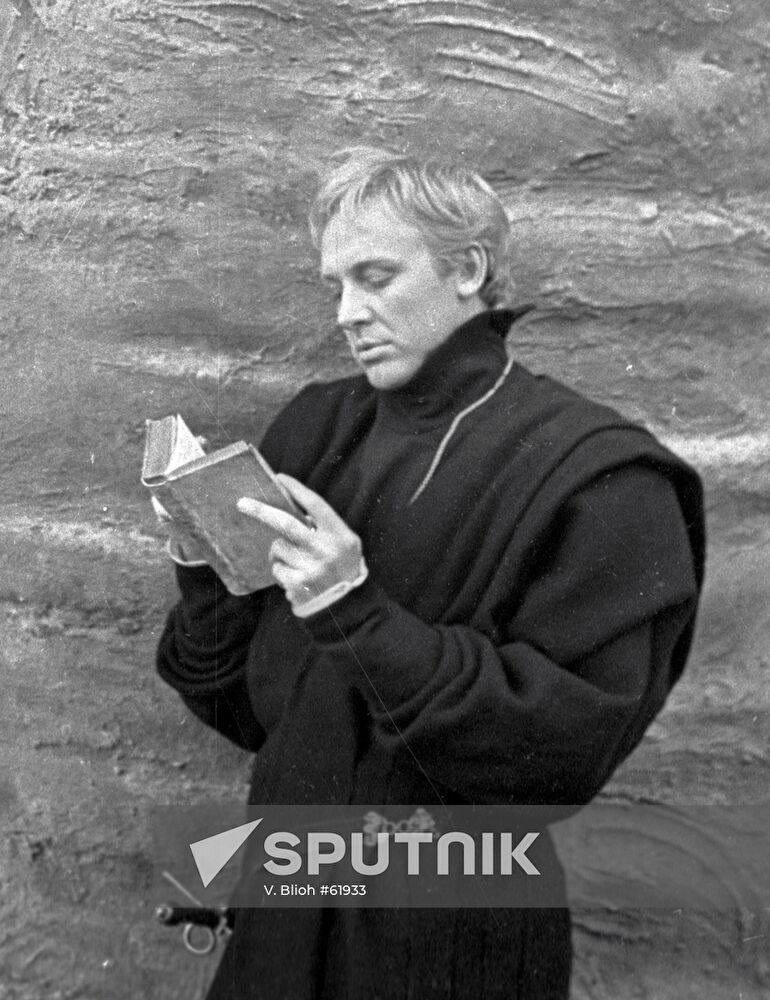 SMOKTUNOVSKY "HAMLET" FILMING