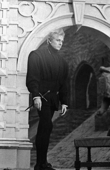 SMOKTUNOVSKY "HAMLET" FILMING
