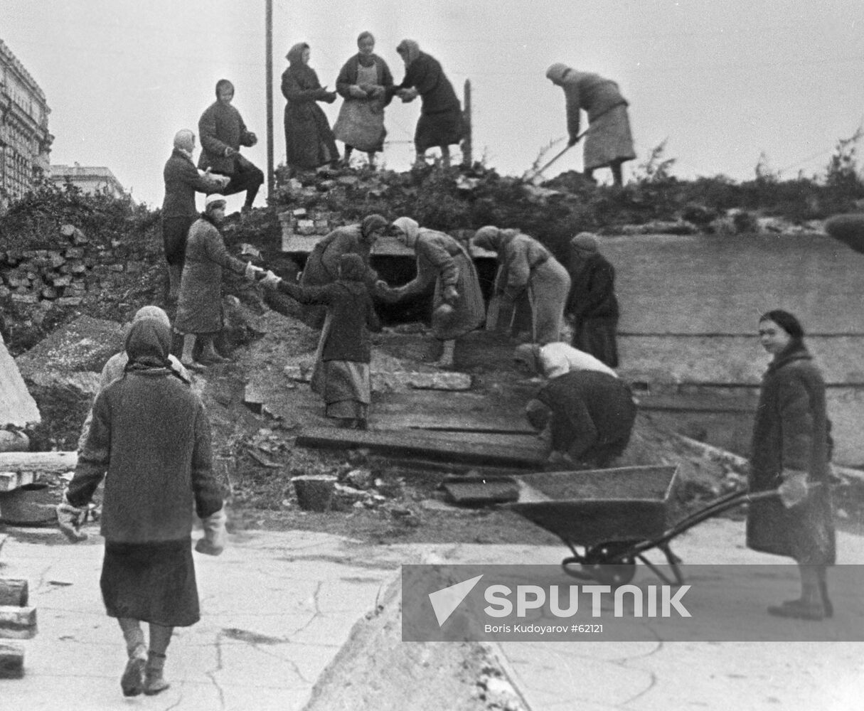 LENINGRAD SECOND WORLD WAR