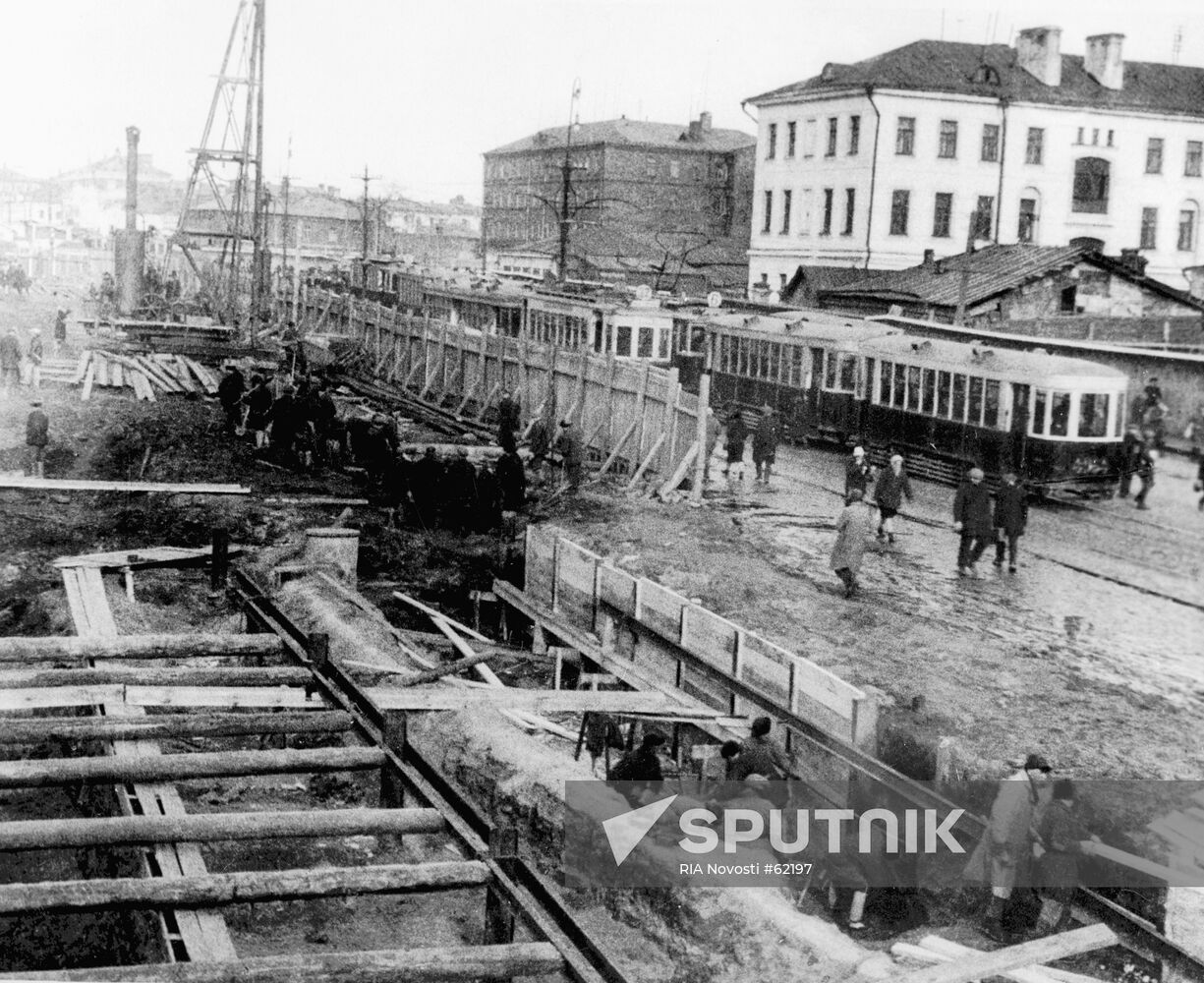 CONSTRUCTION METRO