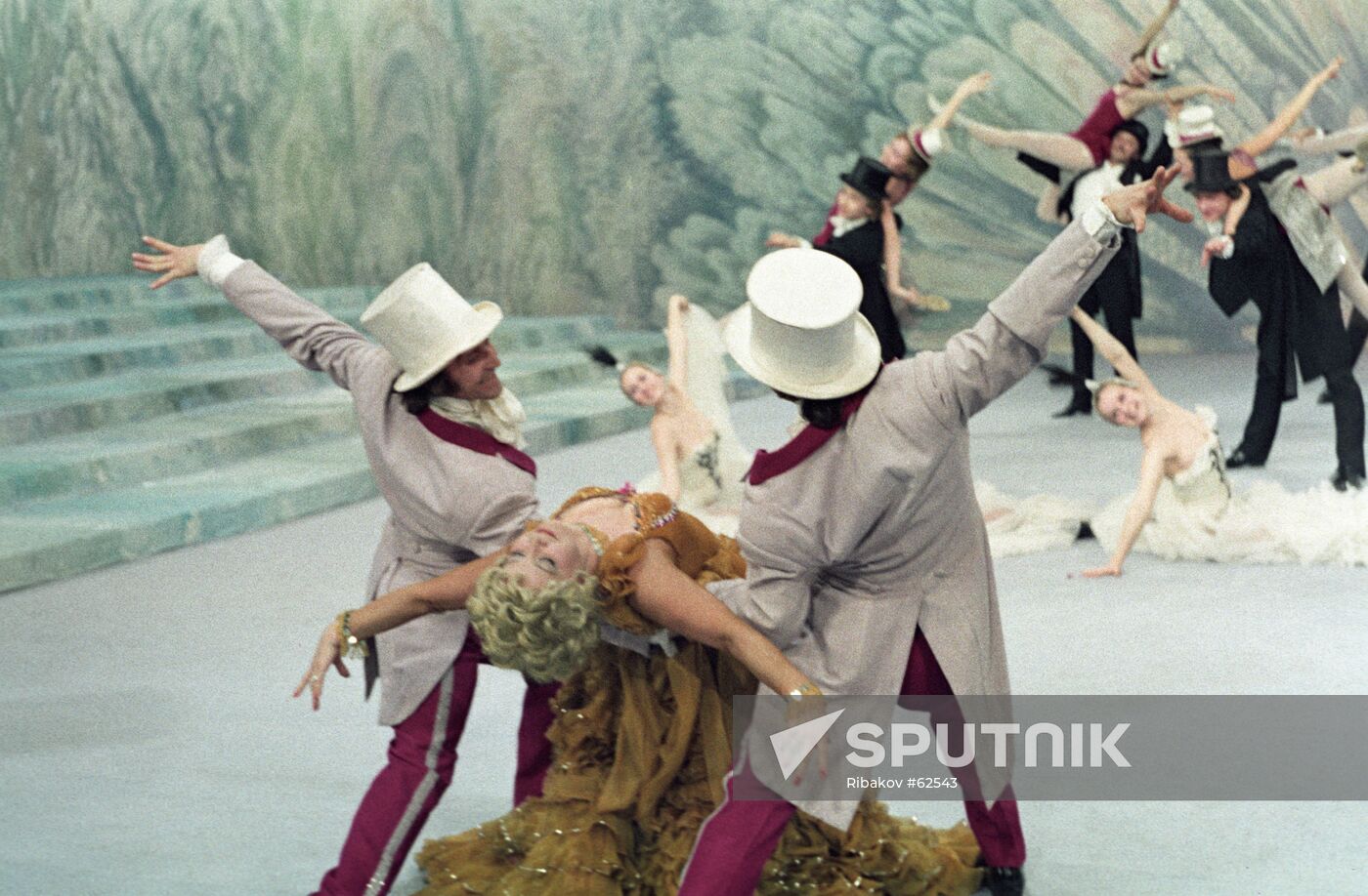 ACTORS OPERETTA