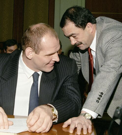 KARELIN KOZHUKHOV