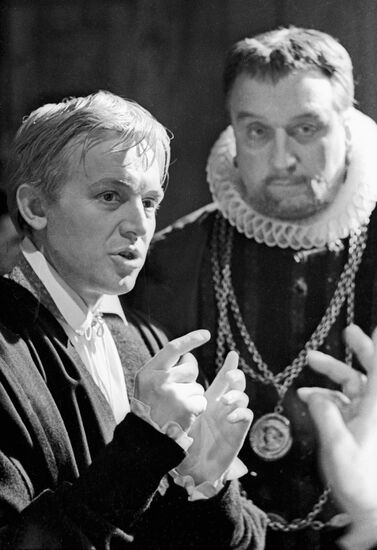 SMOKTUNOVSKY NAZVANOV HAMLET FILM