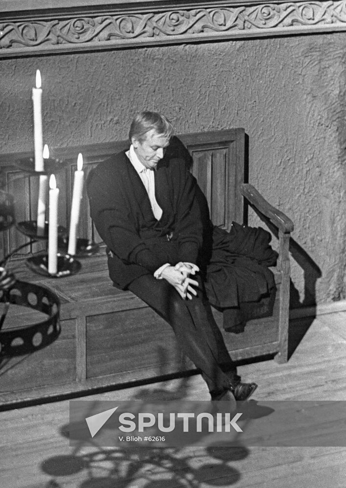SMOKTUNOVSKY FILM HAMLET