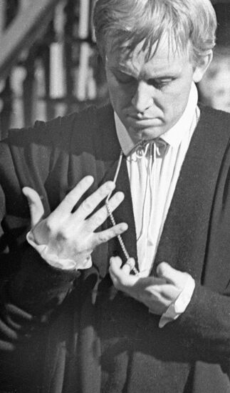 SMOKTUNOVSKY FILM HAMLET