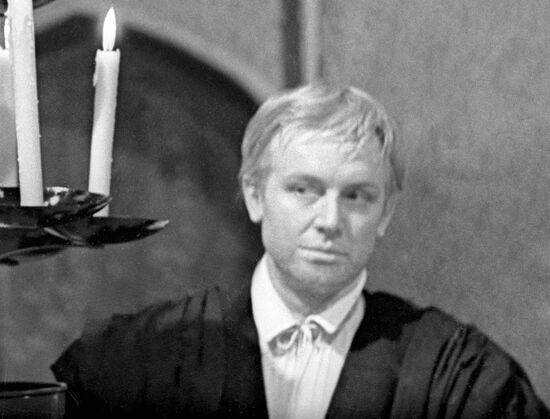 SMOKTUNOVSKY FILM HAMLET
