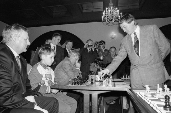 KARPOV CHESS SOBCHAK 