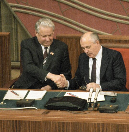 YELTSIN GORBACHEV