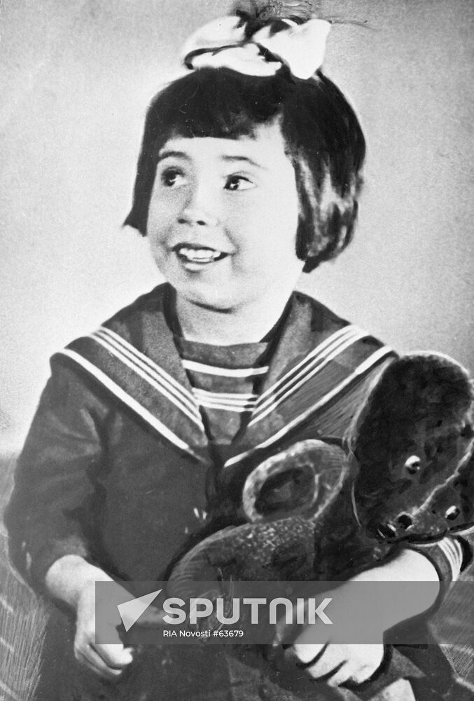 SAMOILOVA FILM ACTRESS