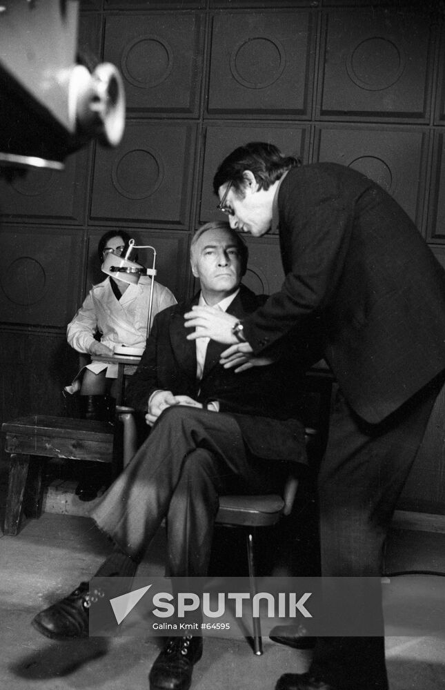 KOLOSKOV TIKHONOV SHOOTING FILM MISSION TO BONN