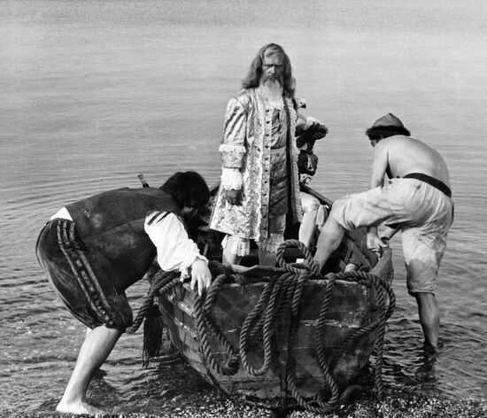 KURAVLEV ROBINSON CRUSOE