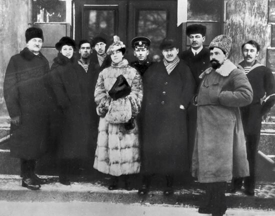 KOLLONTAI DYBENKO