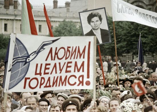 DEMONSTRATION TERESHKOVA