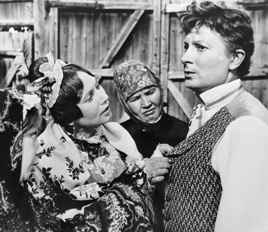 SMIRNOVA SAVINOVA VITSIN "THE MARRIAGE OF BALZAMINOV" FILM