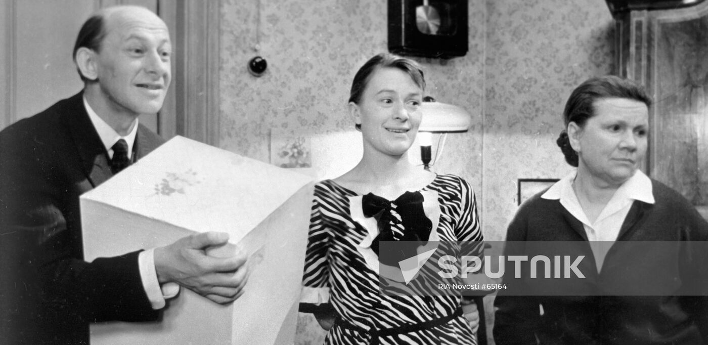 YEVSTIGNEYEV TALYZINA SAZONOVA "A ZIGZAG OF LUCK" FILM