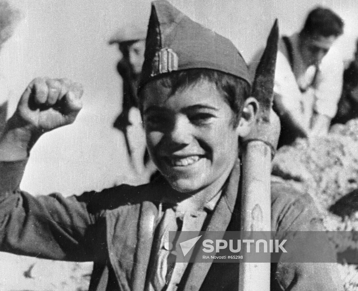 SPAIN CIVIL WAR CHILD 