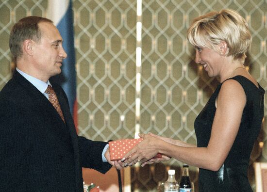 PUTIN MASTERKOVA