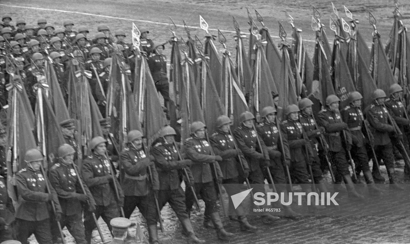 RED SQUARE VICTORY PARADE