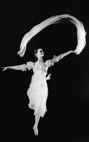 PLISETSKAYA BALLET "RAYMONDA" 