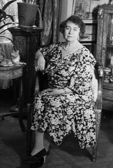 NEZHDANOVA ACTRESS