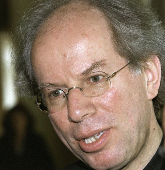 VIOLINIST KREMER