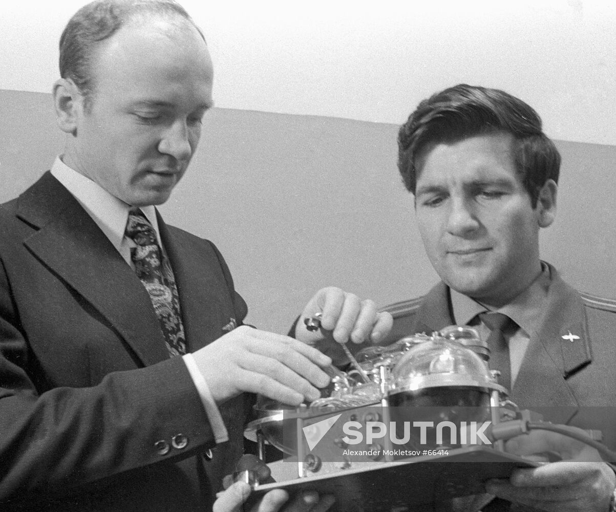 COSMONAUTS KLIMUK LEBEDEV