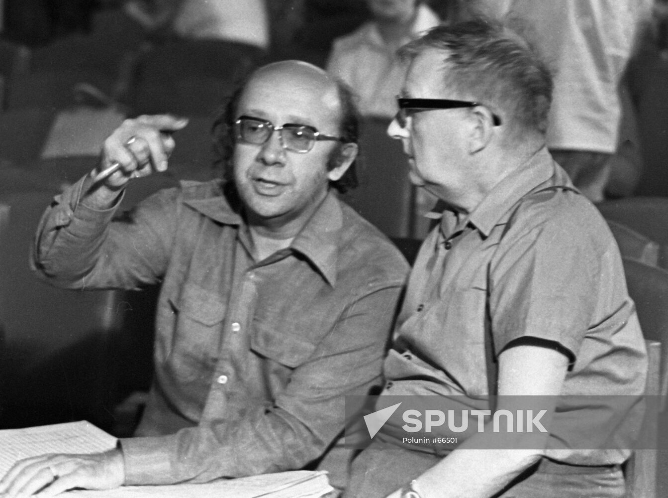 ROZHDESTVENSKY SHOSTAKOVICH REHEARSAL
