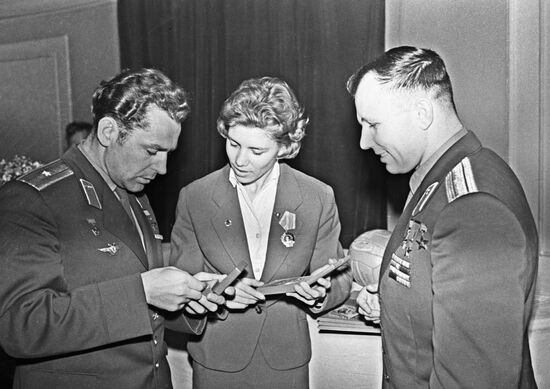 LATYNINA GAGARIN TITOV