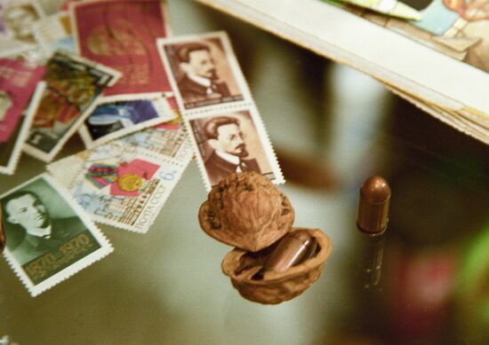 CONFISCATED ITEMS CUSTOMS EXHIBITION