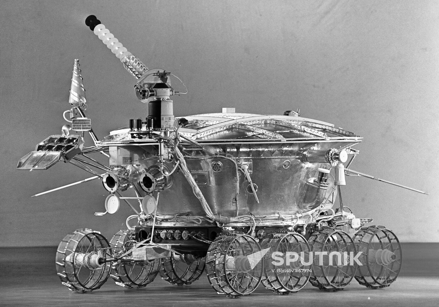 LUNOKHOD 1 LUNAR VEHICLE