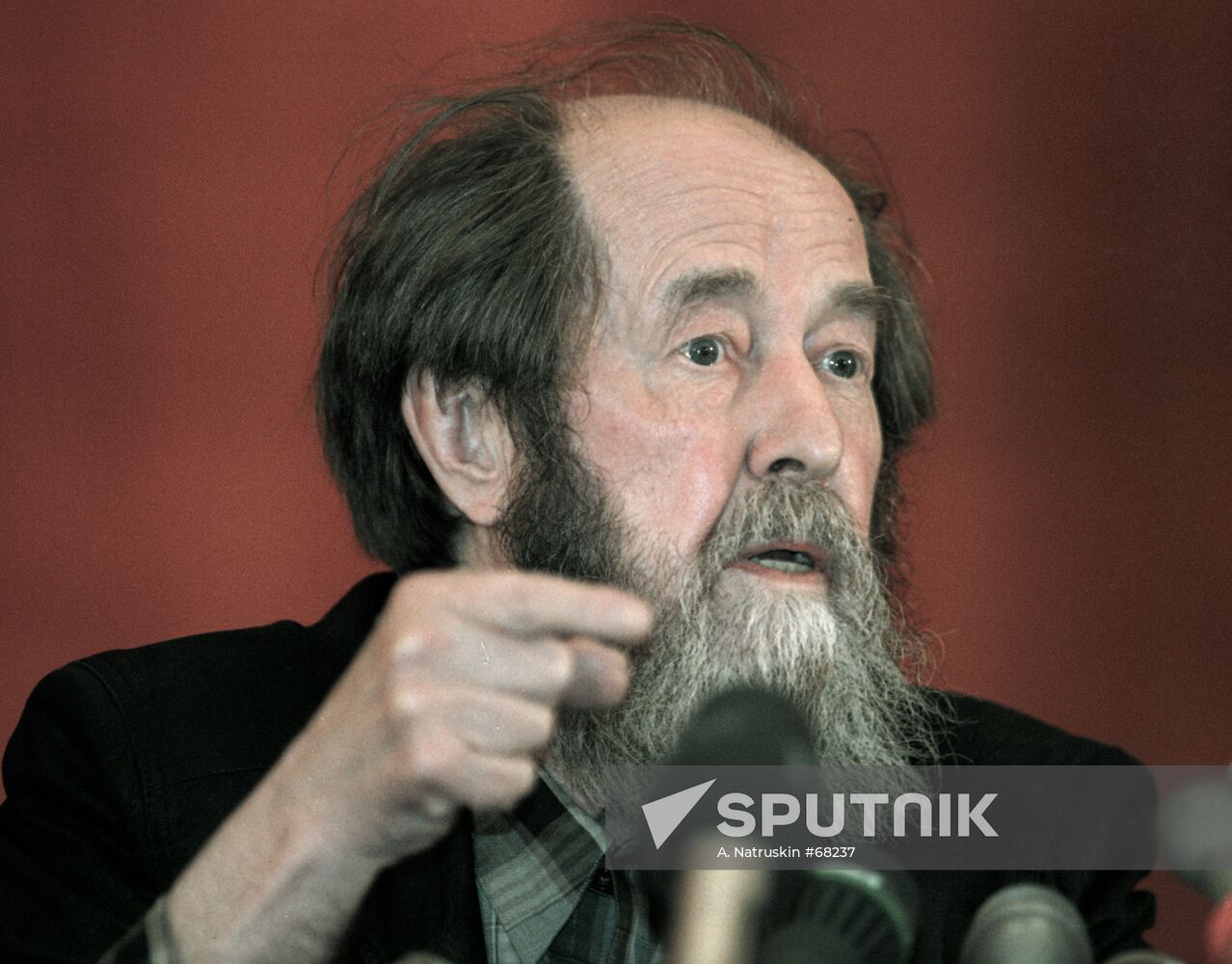 VLADIVOSTOK SOLZHENITSYN NEWS CONFERENCE