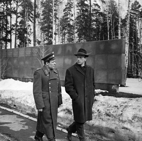 COSMONAUTS KHRUNOV YELISEEV