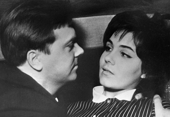 MALYAVINA KUZNETSOV "MORNING TRAINS"